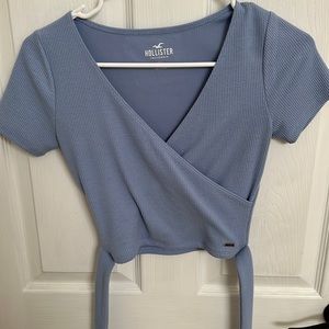 Hollister tie around shirt